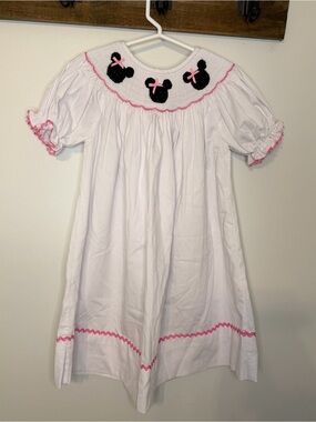 Smocked or Not Disney Minnie Mouse Smocked Bishop Dress White Pink 24M Boutique